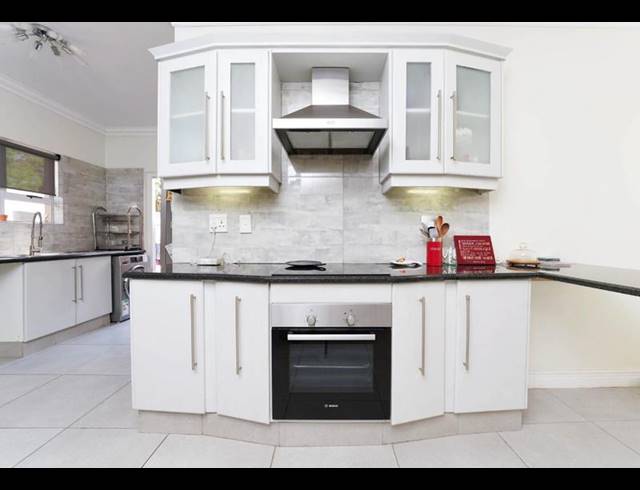 3 BEDROOM PROPERTY TO RENT IN CEDAR LAKES
